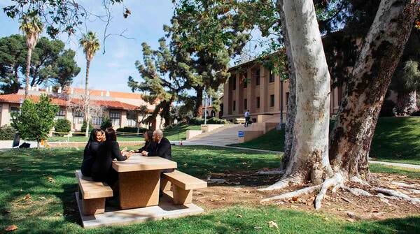 Students in front of Anderson Hall